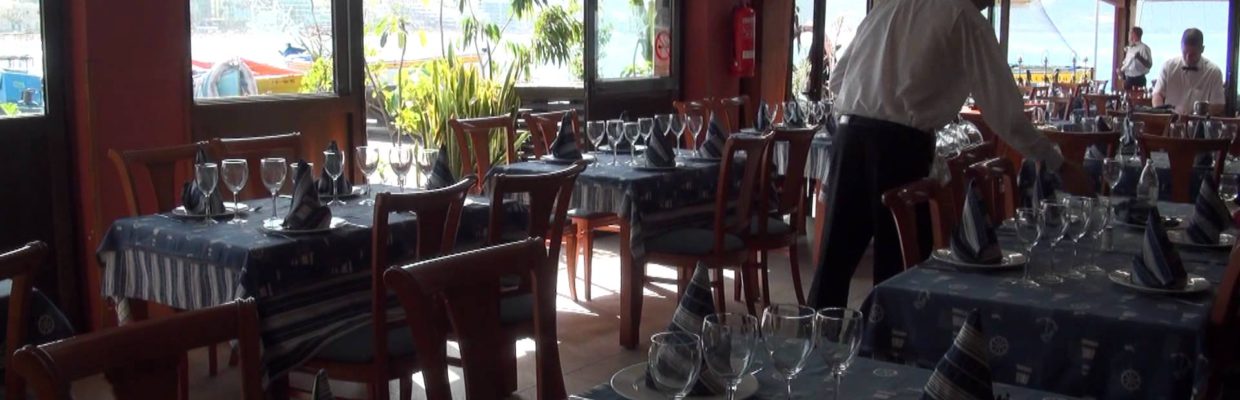 LAS PALMAS, Restaurant La Marinera, a lovely setting right by the ocean…Watch the waves crashing in…